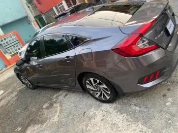 Vendo honda civic ex 2017