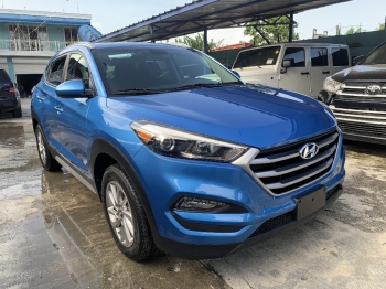 Hyundai tucson sel  2018 4x4 clean carfax