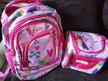 Mochilas con sus loncheras marca totto 18 pulgada