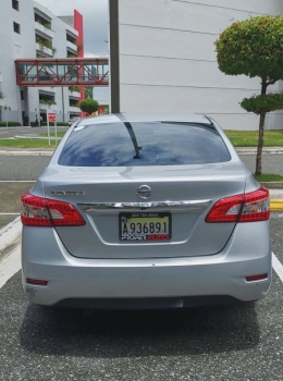 Nissan sentra s 2015