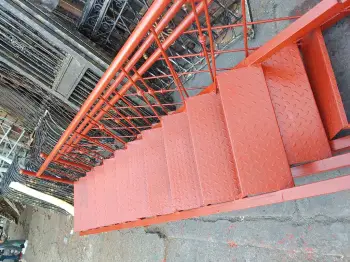 Escalera recta nueva