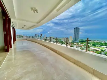 Penthouse piso 17 remodelado en los cacicazgos