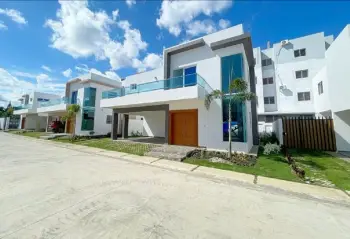 Casa moderna en santiago de los caballeros a minutos del aer