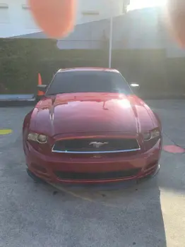 Se vende ford mustang 2014 v6