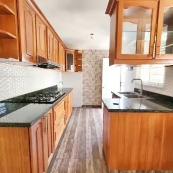 Vendo apartamento en don honorio 4to piso remodelado