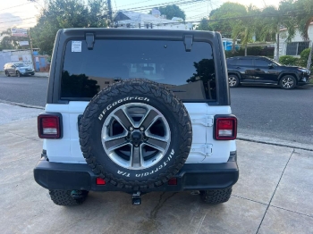 Jeep wrangler limited sahara