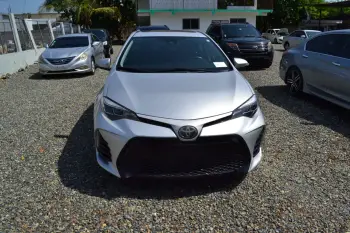 Toyota corolla se 2017 en duarte