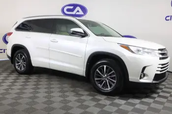 Toyota hidlander 2018 xle awd