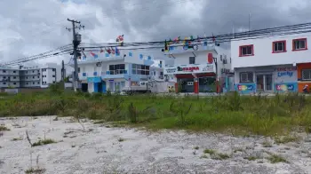 Solar de 13000 m en la doble vía verón punta cana