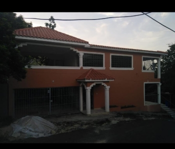 casa en barrio chino haina