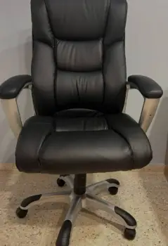 Sillón ejecutivo negro reclínable