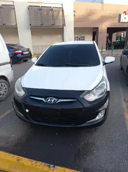 Hyundai accent 2014