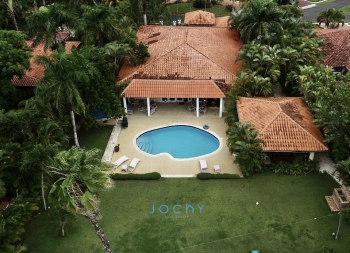 Jochy real estate vende villa en casa de campo la romana