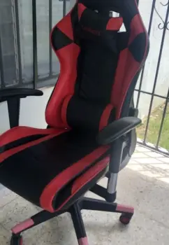 Silla gaming reclínable