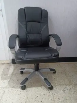 Sillón ejecutivo negro