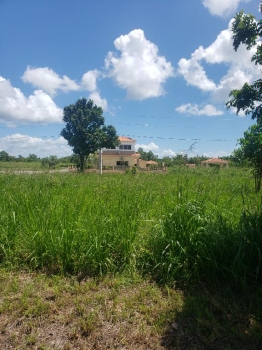 Terreno para villa 297 m a media hora del aeropuerto