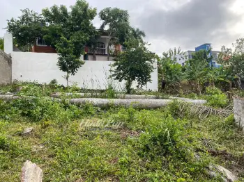 Se vende solar en la urbanización cerro verde frente a play