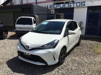 Toyota vitz 2017