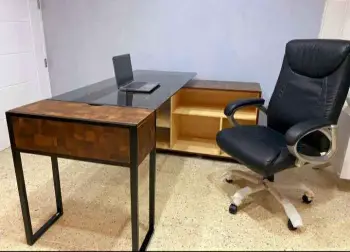 Escritorio tope de cristal