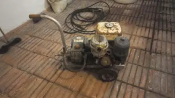 Maquina de limpieza hidrolavadora 5000psi  de cinco caballos