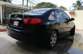 Hyundai elantra año 2010 se