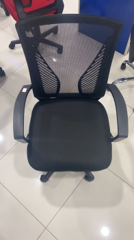 Silla de oficina negra