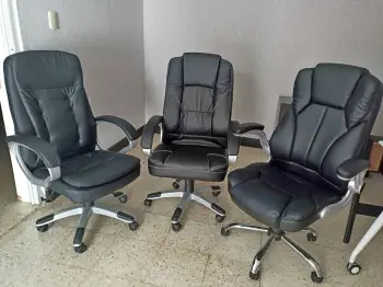 Sillón ejecutivo negro reclínable