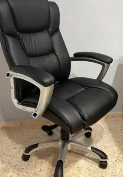 Sillón ejecutivo negro reclínable