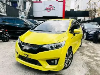 Honda fit 5500 semanal  en santo domingo este