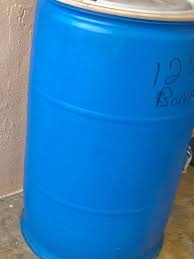 Tanque azul com su tapa  en santo domingo este