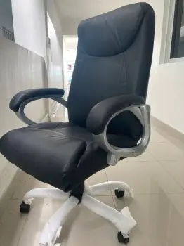 Silla gaming reclínable