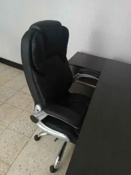 Sillón ejecutivo negro