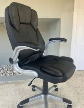 Sillón ejecutivo negro reclínable