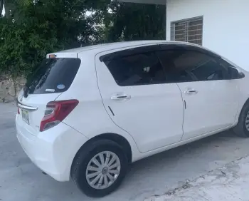 Toyota vitz 2015 en la altagracia