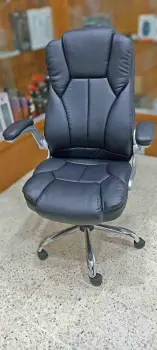 Sillón ejecutivo negro reclínable