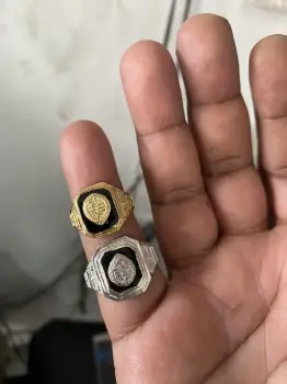 Anillo de graduación de plata conbaño de oro