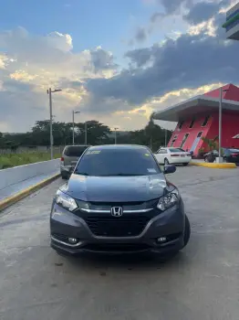 Con tan solo 40000 millas 2018 honda hrv full impecable