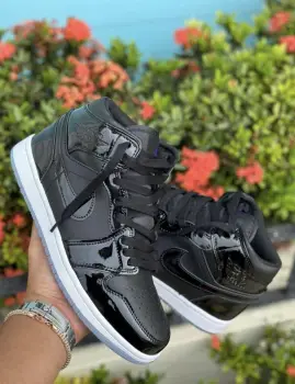 Tenis nike air jordan retro 1 space jam 2k24