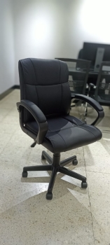 Sillón ejecutivo negro reclínable