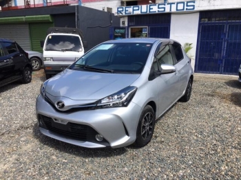Toyota vitz recien importado aÑo 2017 excelentes condicione