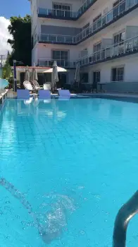 Zona universitaria rento aptos amoblados de 1 dormitorio