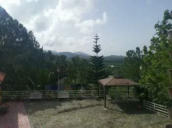 Villa en venta de 2 niveles vista a la montaña.