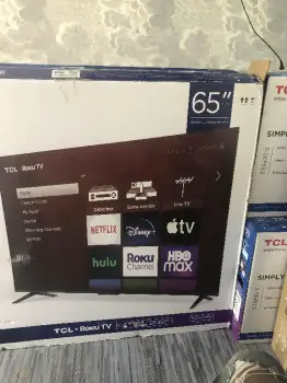 Smart tv roku de 65’’  en la romana