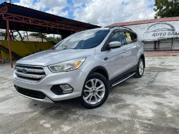 Vendo ford escape 2018