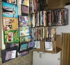 Un lote de mas de 150 peliculas dvd