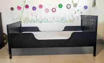 Vendo cama para niño de ikea con colchón incluido