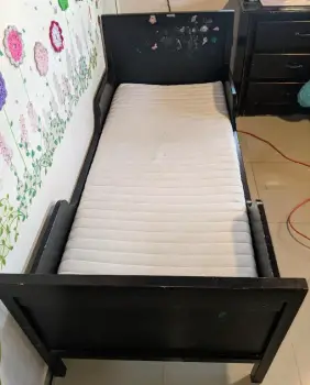 Vendo cama para niño de ikea con colchón incluido