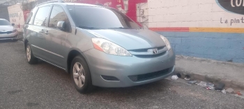 Vendo toyota sienna ce 2008