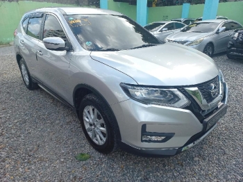 Jeepeta nissan x-trail touch start 3 lineas asientos