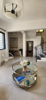 Casa en venta con piscina 3 habitaciones y 3.5 baños